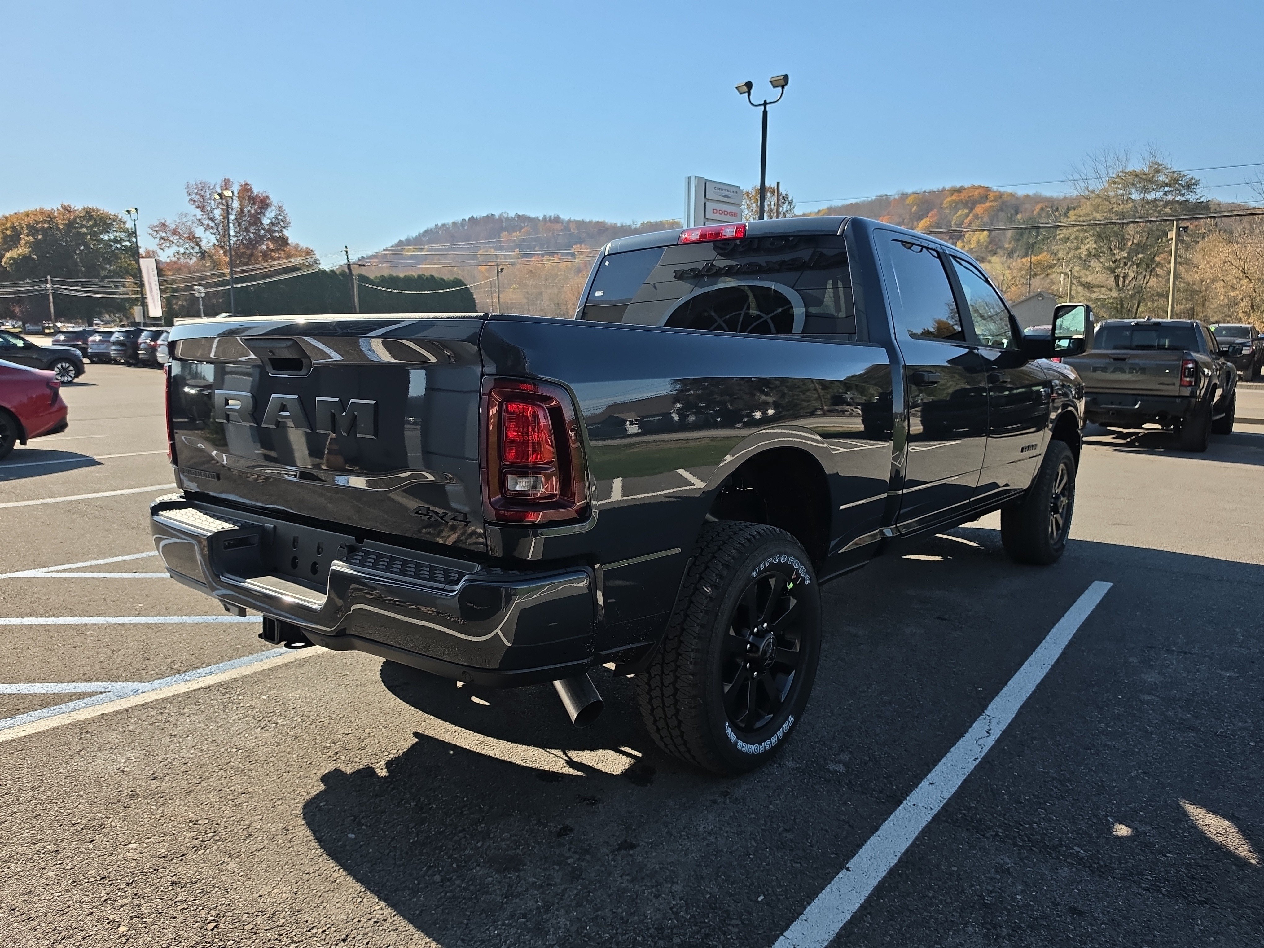 New 2027 Ram 2500 BIG HORN CREW CAB 4X4 6'4 BOX Pickup