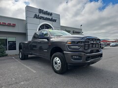 2025 Ram 3500 BIG HORN CREW CAB 4X4 8' BOX Pickup