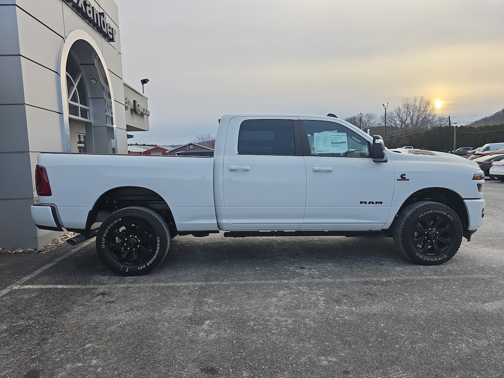 New 2026 Ram 2500 LARAMIE CREW CAB 4X4 6'4 BOX Pickup