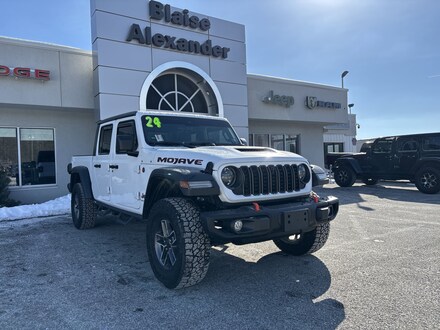 2024 Jeep Gladiator Mojave Truck Crew Cab