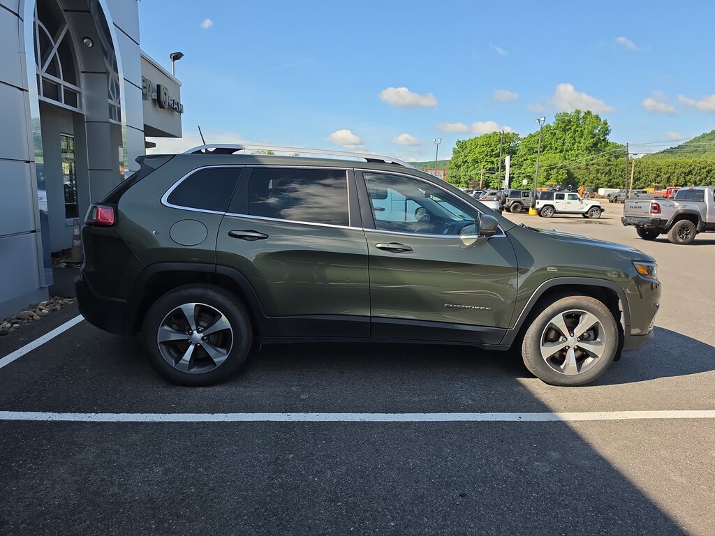 Used 2019 Jeep Cherokee Limited 4x4 SUV