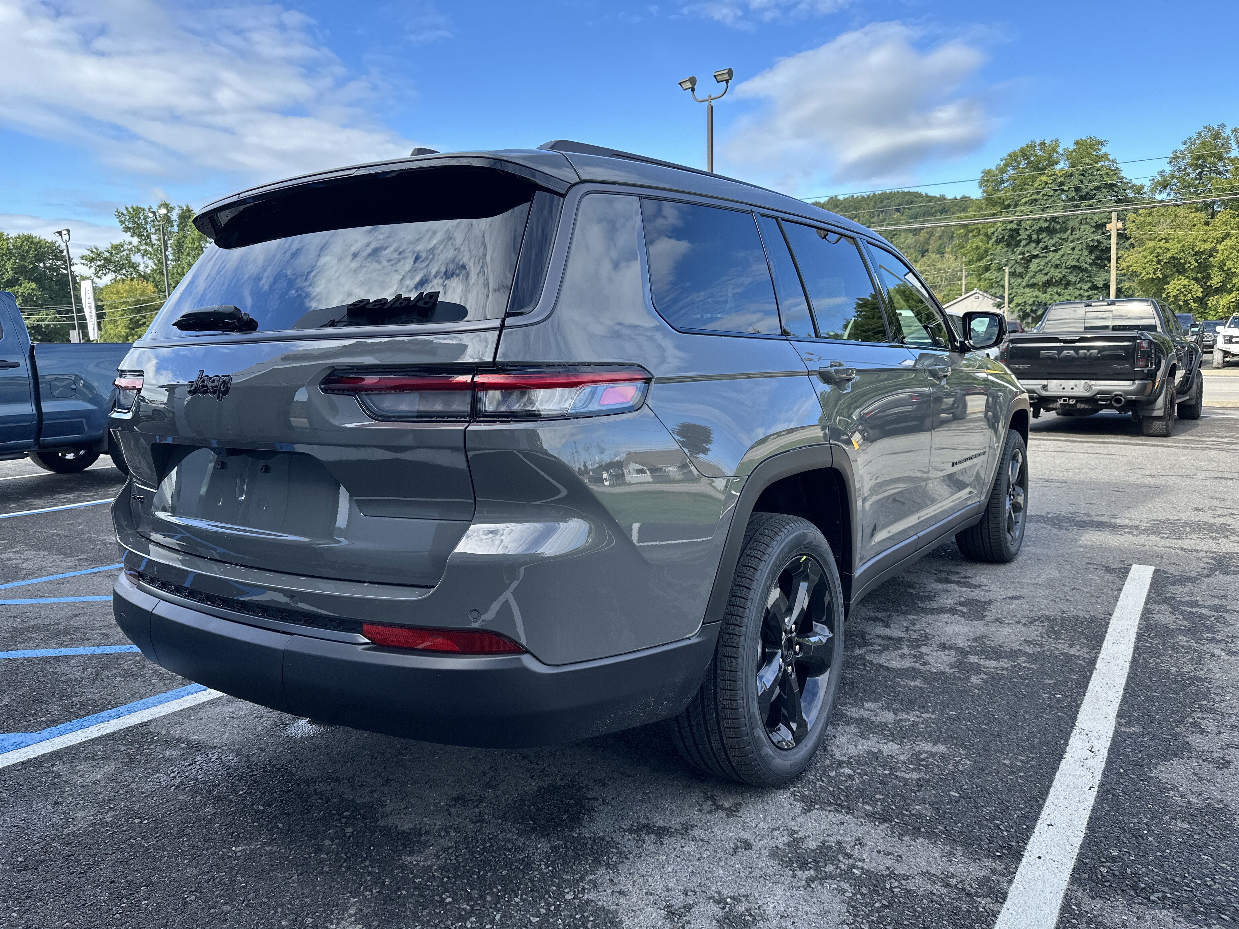 New 2027 Jeep Grand Cherokee L LIMITED 4X4 Sport Utility