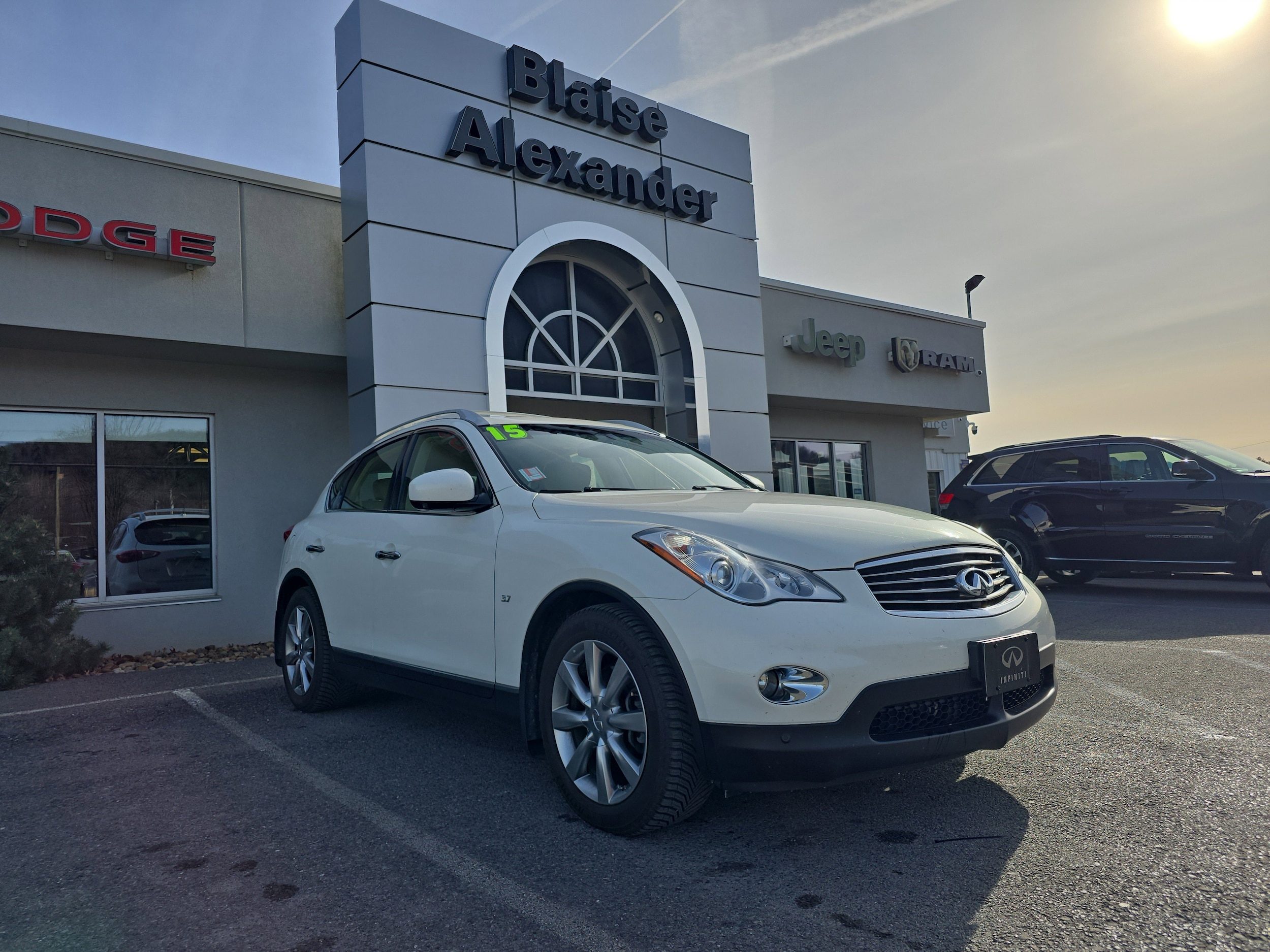 2015 INFINITI QX50 Journey's photo