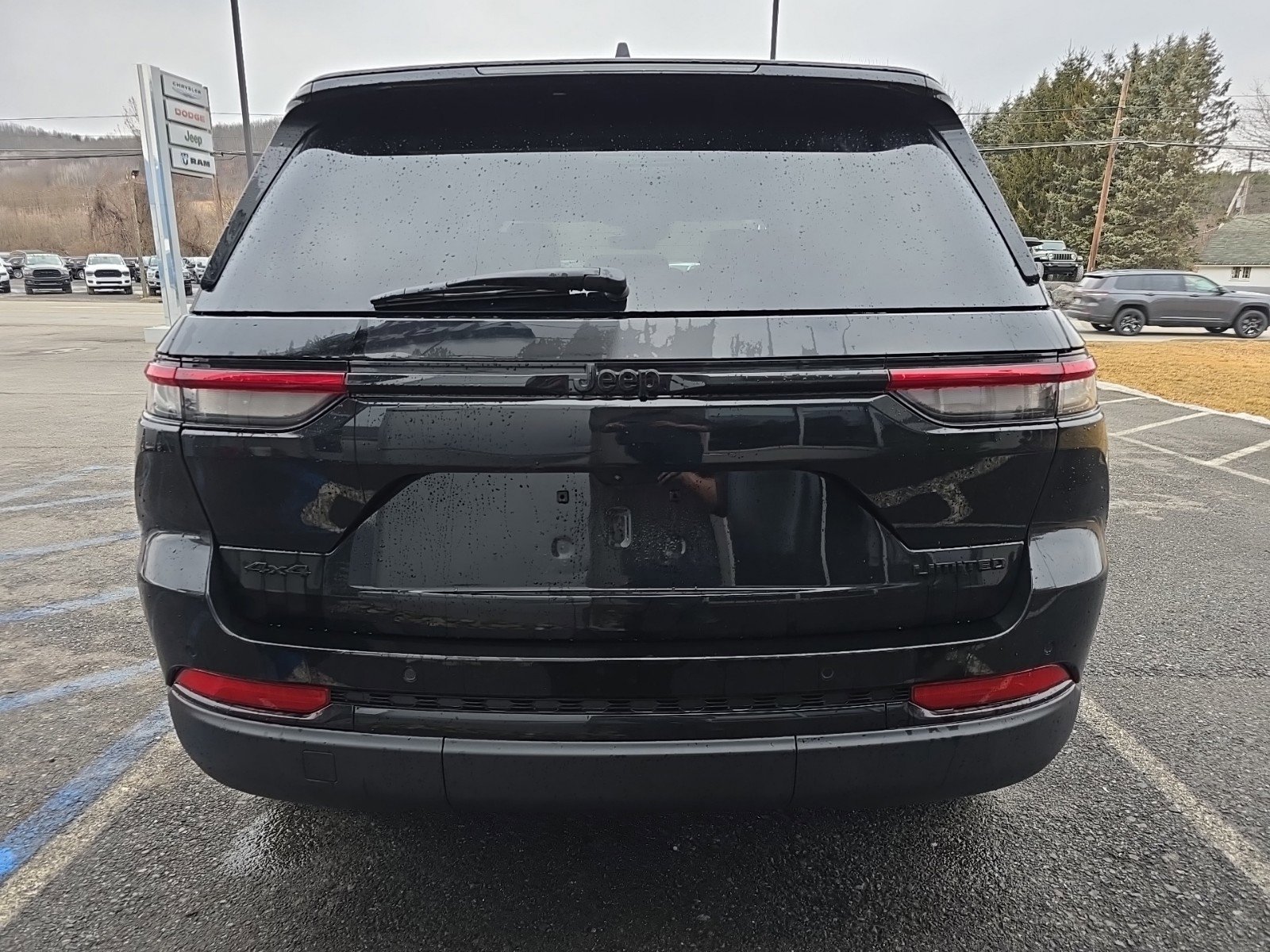 2025 Jeep Grand Cherokee Limited photo 4