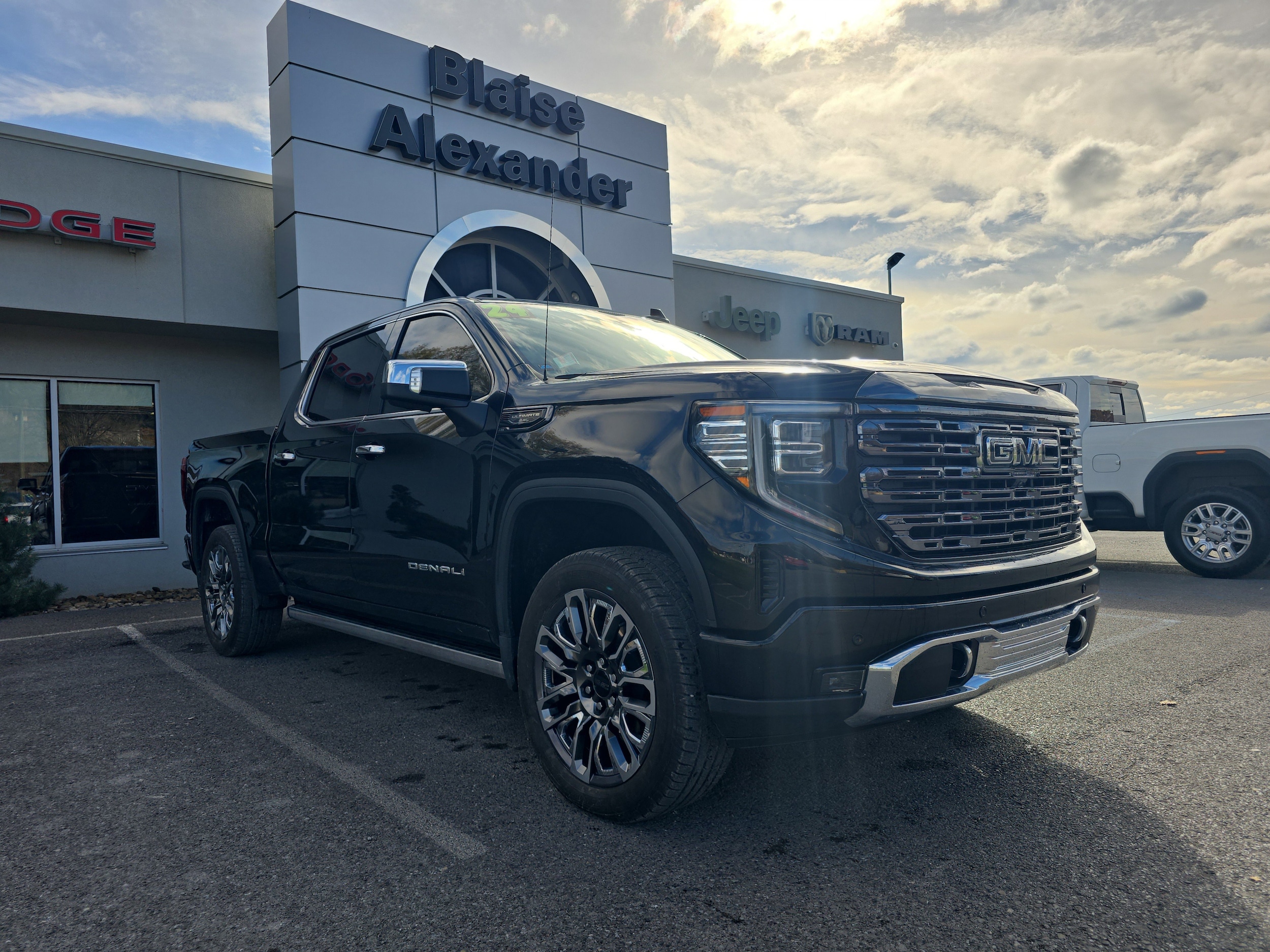 2024 GMC Sierra 1500 Denali Denali Ultimate's photo