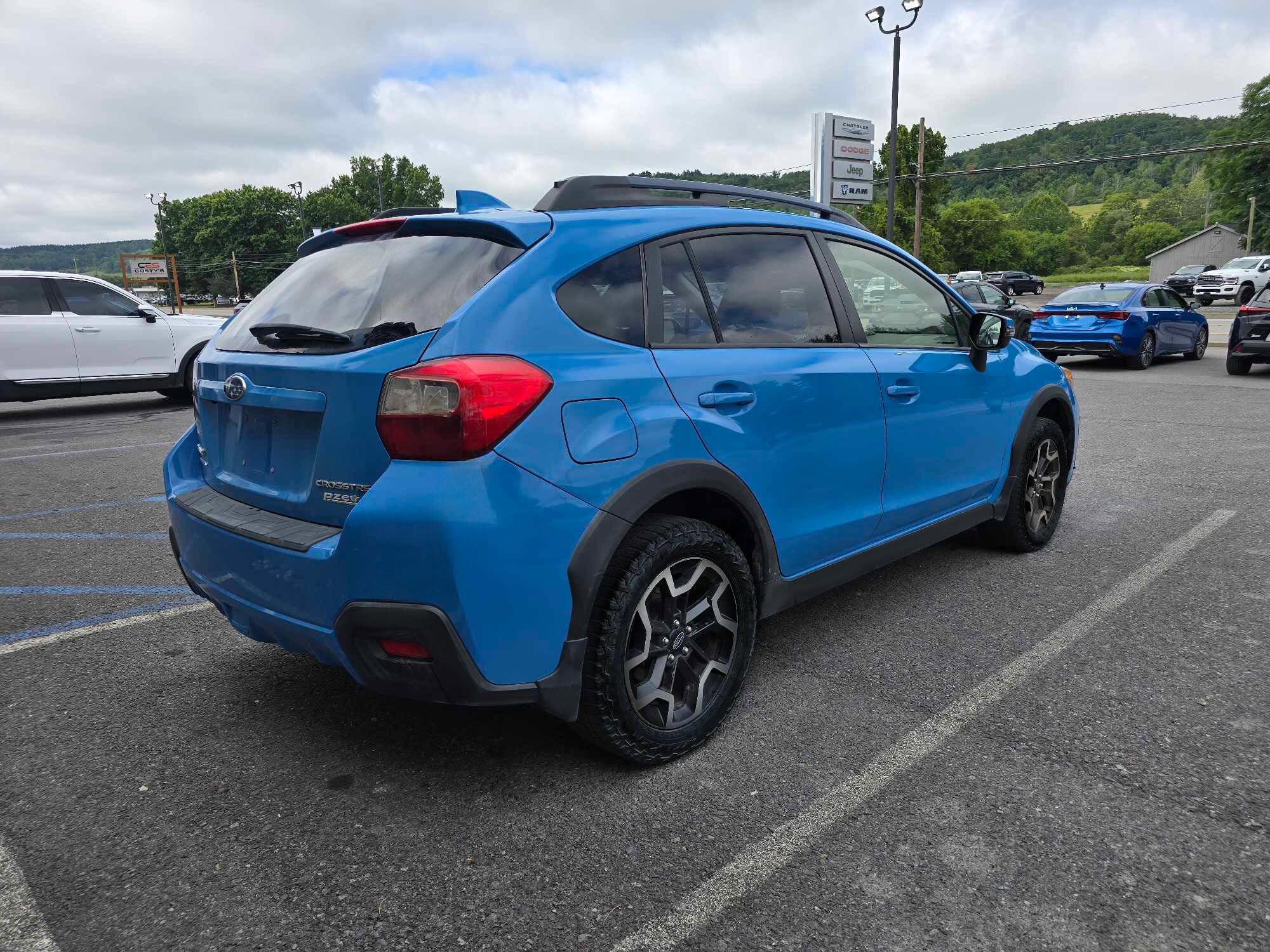 2016 Subaru Crosstrek 2.0i Limited photo 3