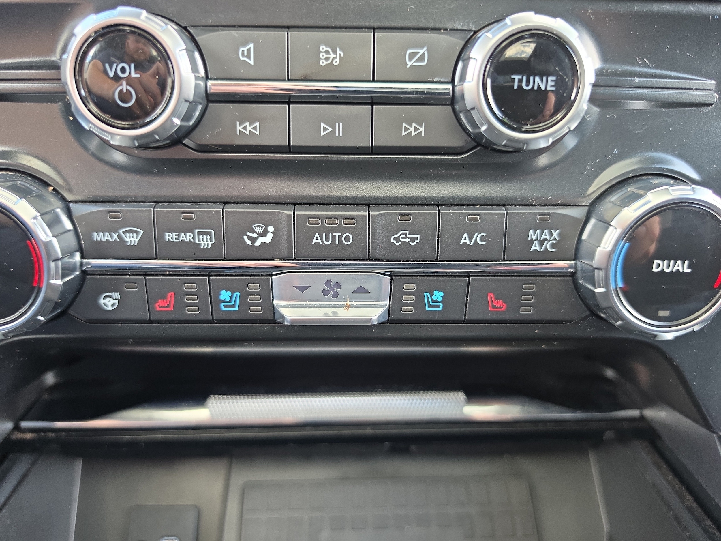 2022 Ford F-150 Raptor - Photo 30