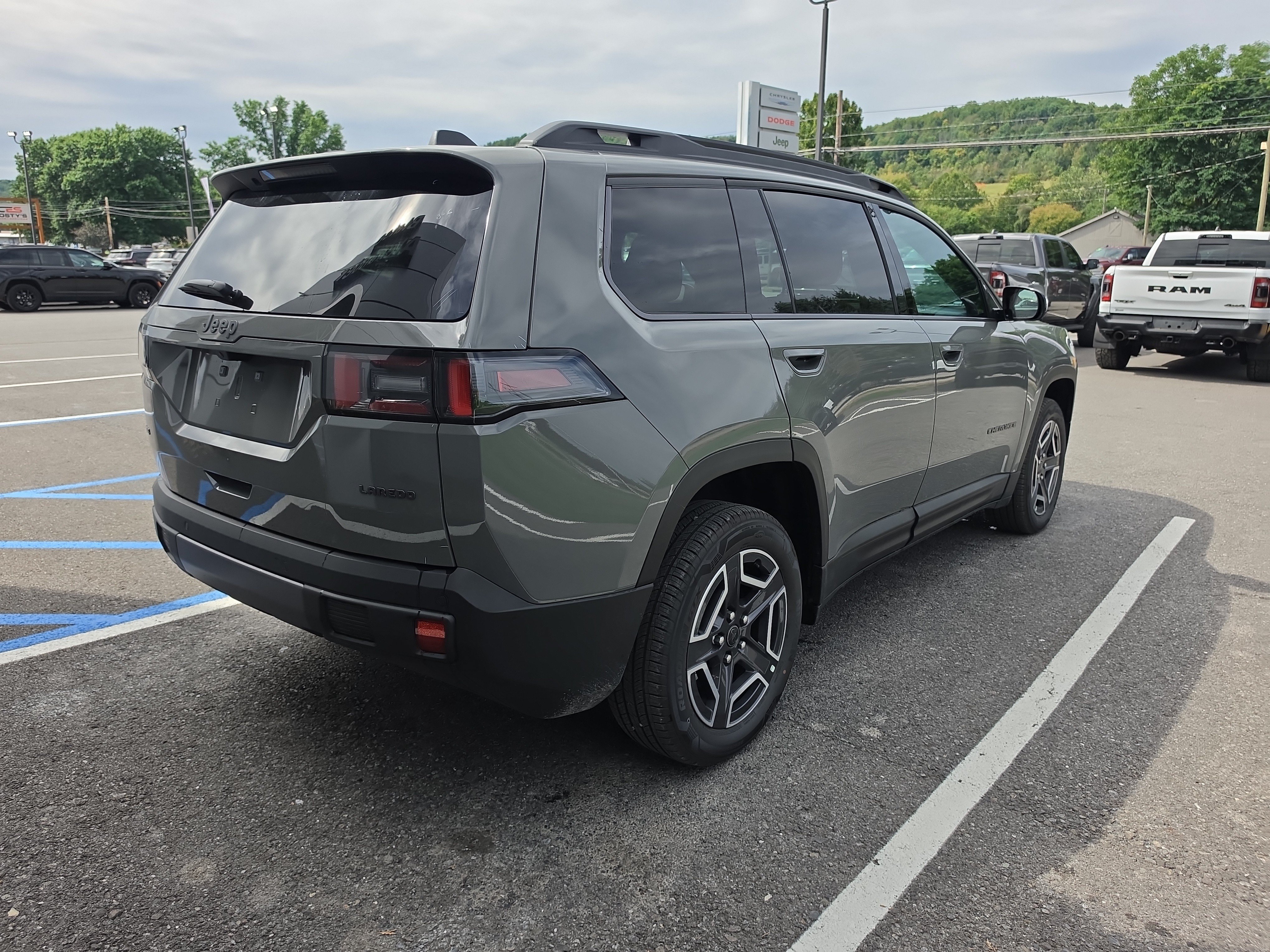 New 2026 Jeep Cherokee LAREDO 4X4 Sport Utility