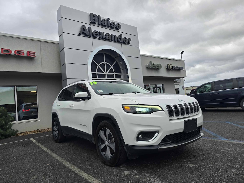 Used 2019 Jeep Cherokee Limited 4x4 SUV