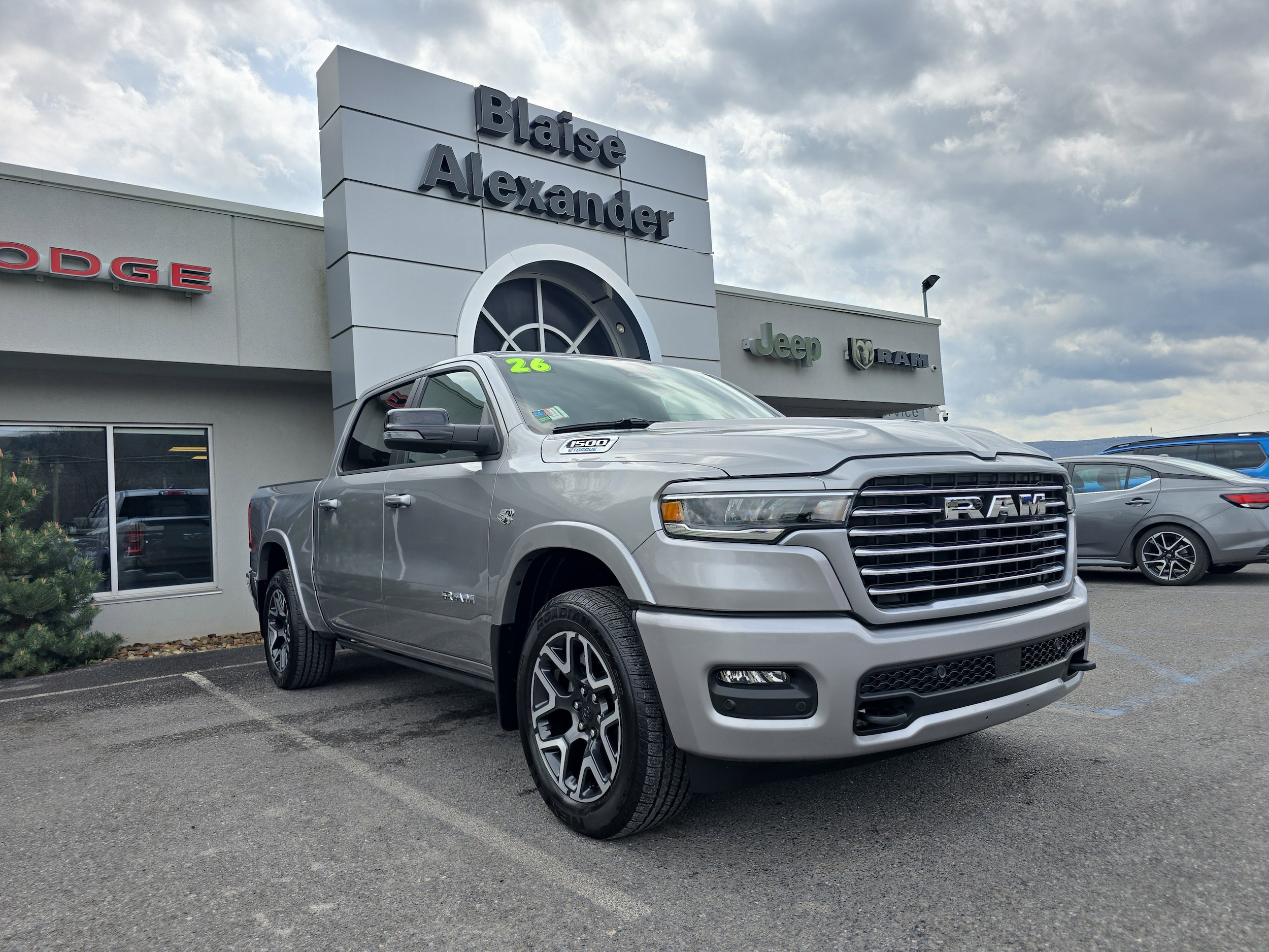 2026 RAM 1500 Laramie 4x4 Crew Cab 5'7's photo