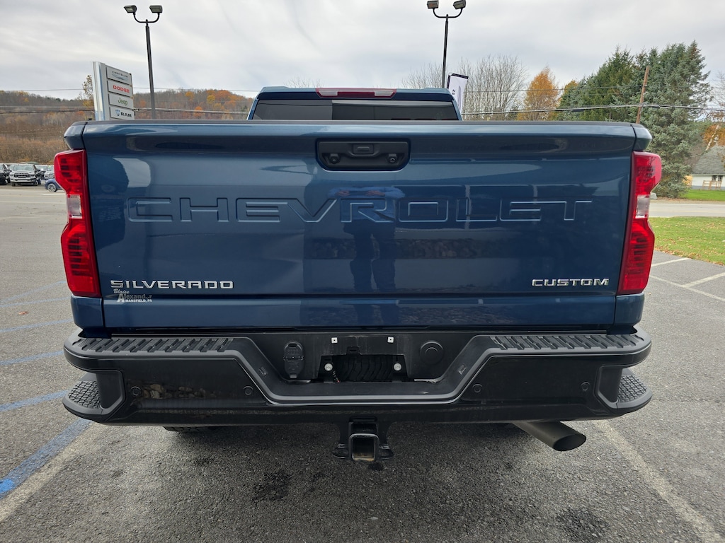 Used 2025 Chevrolet Silverado 2500HD Custom Truck Crew Cab