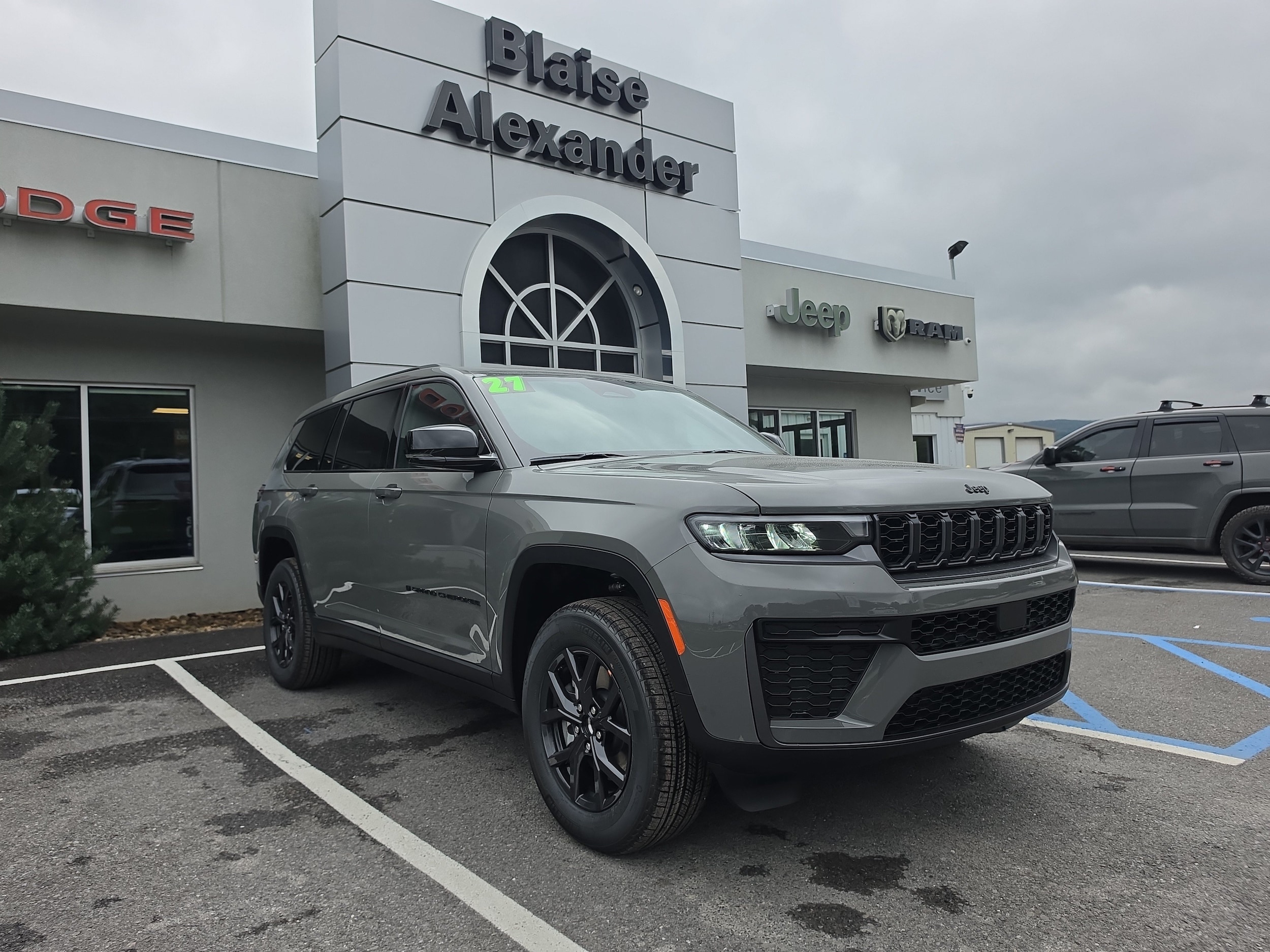 2027 Jeep Grand Cherokee L