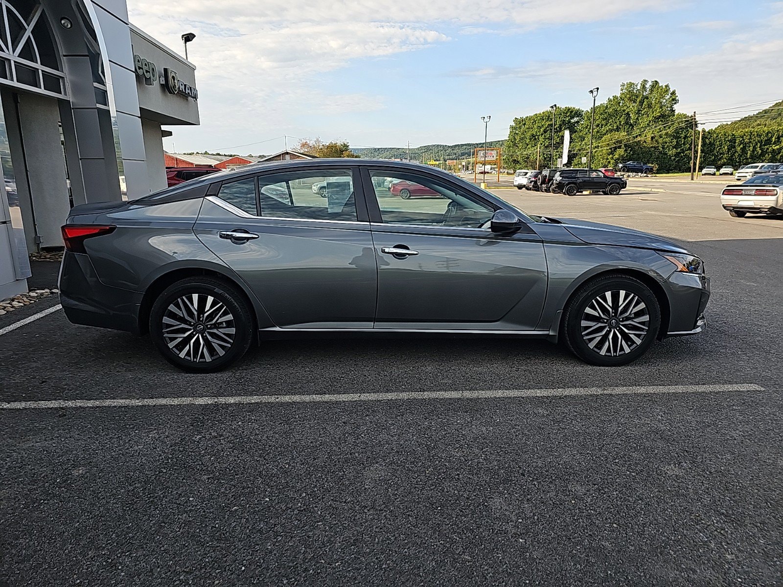 Used 2023 Nissan Altima SV with VIN 1N4BL4DW0PN302980 for sale in Mansfield, PA