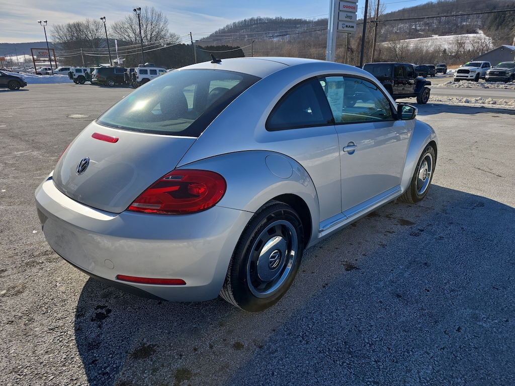 Used 2012 Volkswagen Beetle 2.5L Hatchback