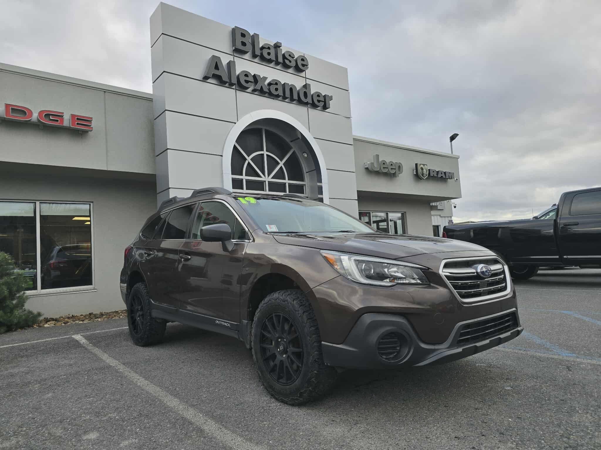 2019 Subaru Outback Base's photo