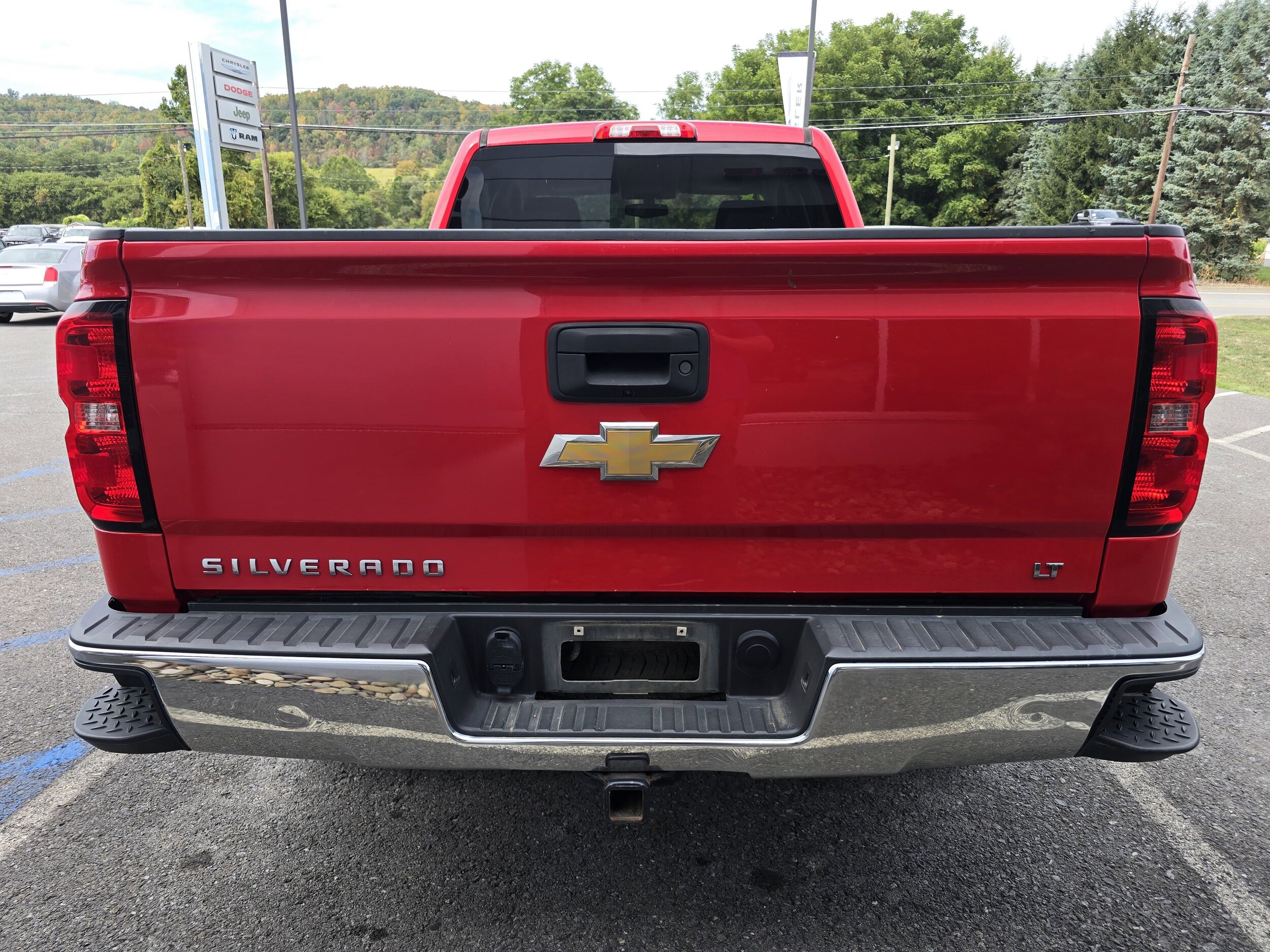 2018 Chevrolet Silverado 1500 LT photo 4