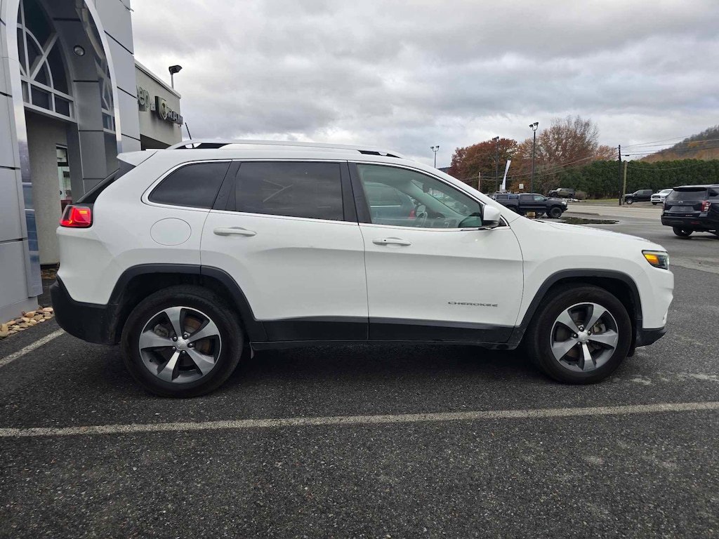 Used 2019 Jeep Cherokee Limited 4x4 SUV