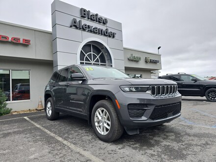 2025 Jeep Grand Cherokee LAREDO X 4X4 Sport Utility