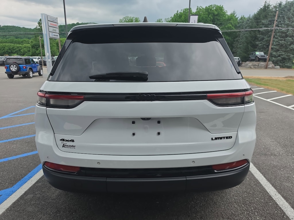 Used 2023 Jeep Grand Cherokee Limited SUV