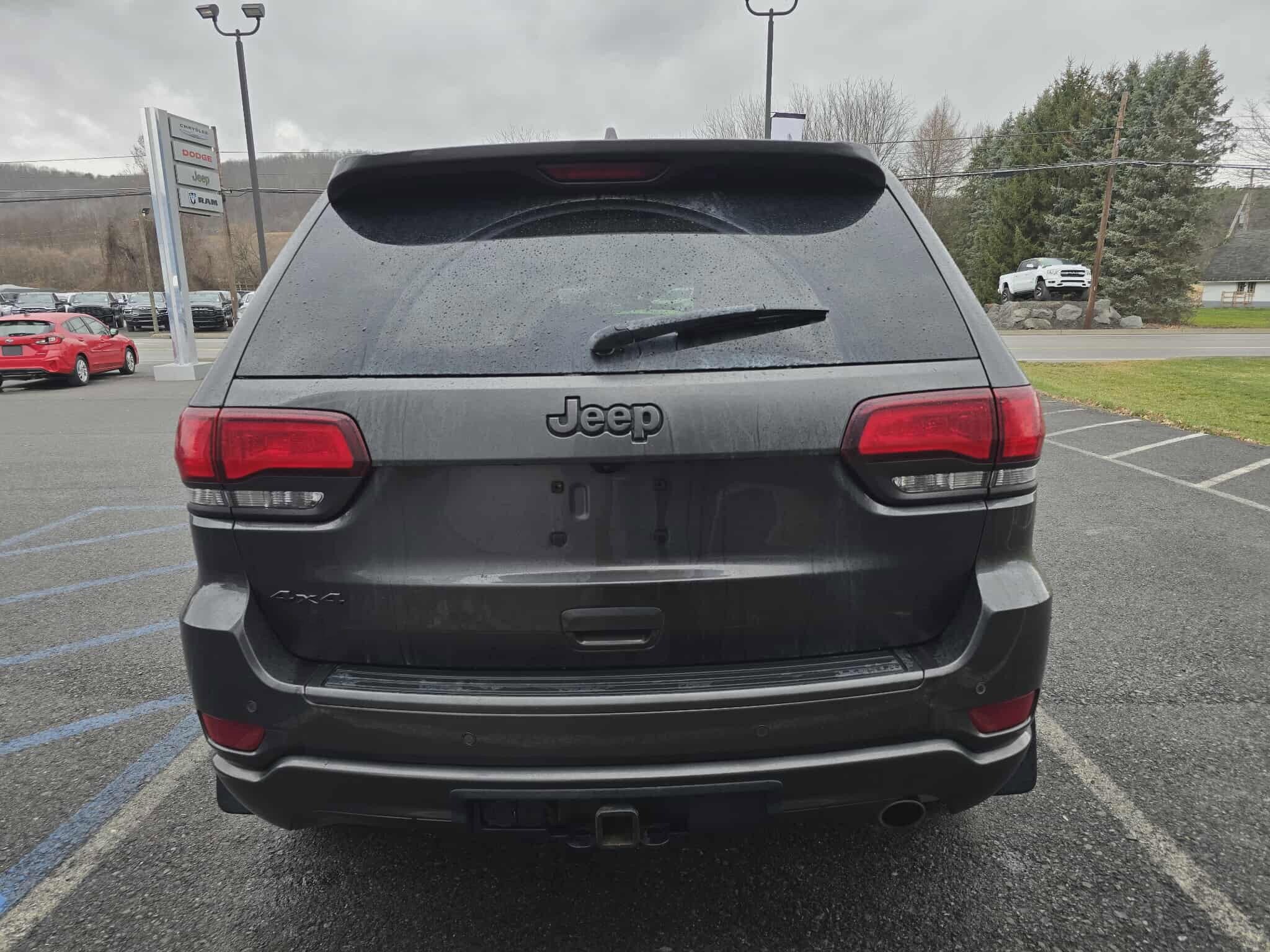 2021 Jeep Grand Cherokee Limited Anniversary Edition photo 3