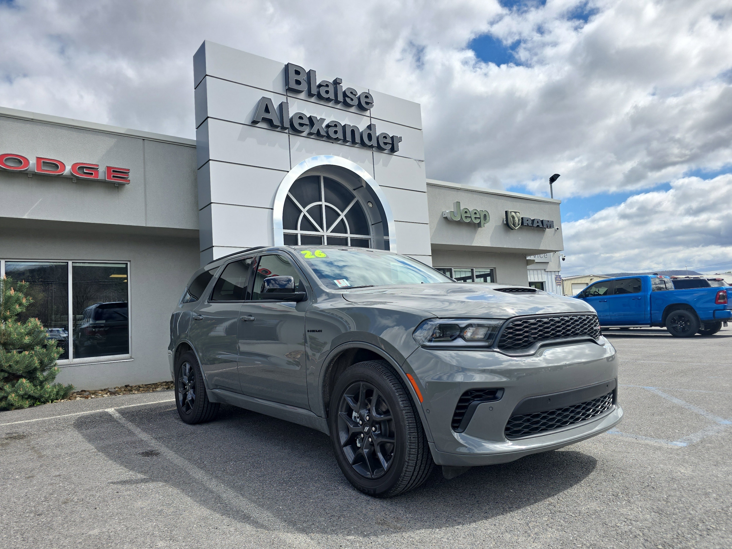 2026 Dodge Durango GT HEMI V8 AWD's photo