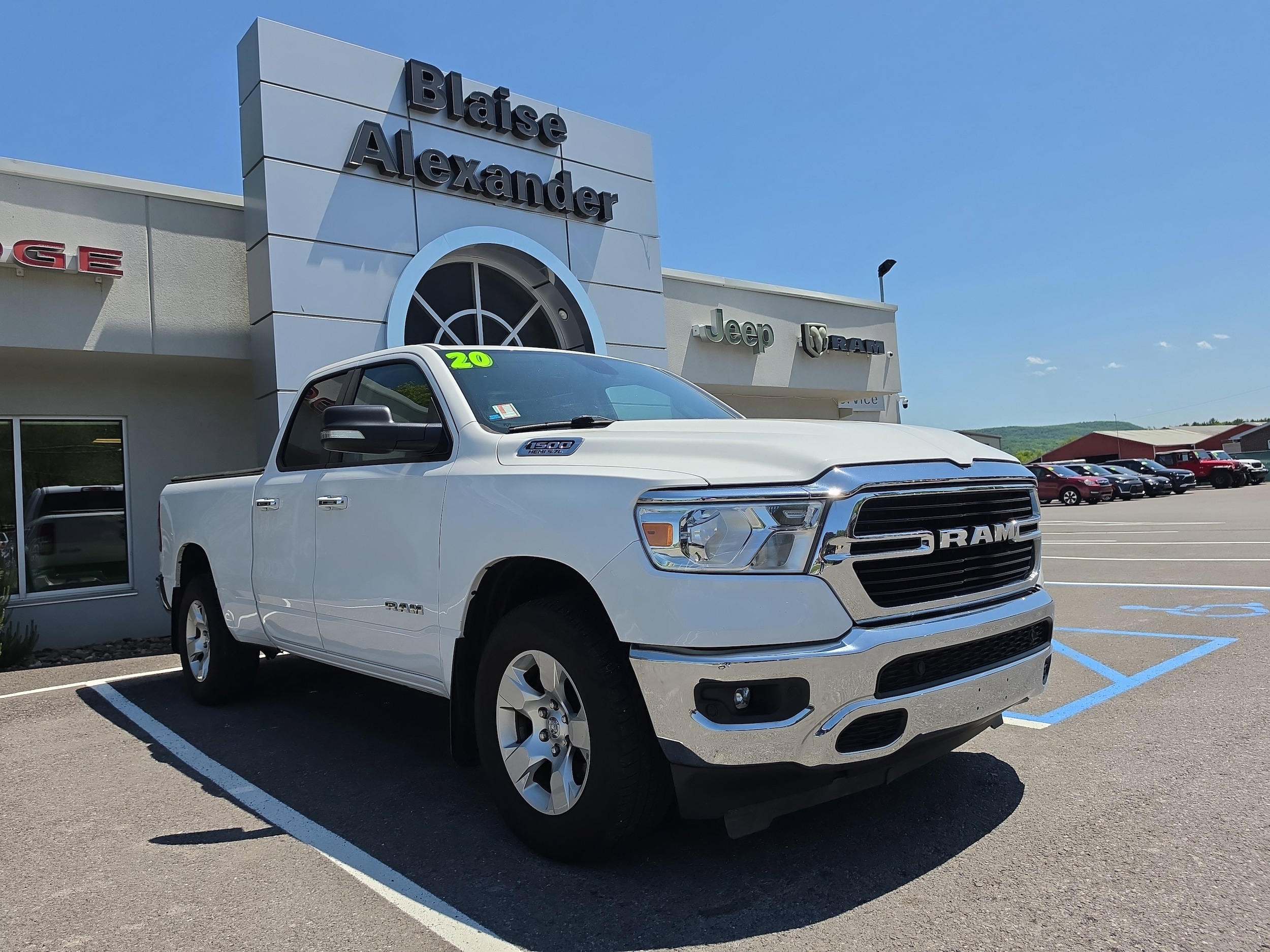 2020 RAM 1500 Big Horn/Lone Star 4x4 Quad Cab 6'4's photo