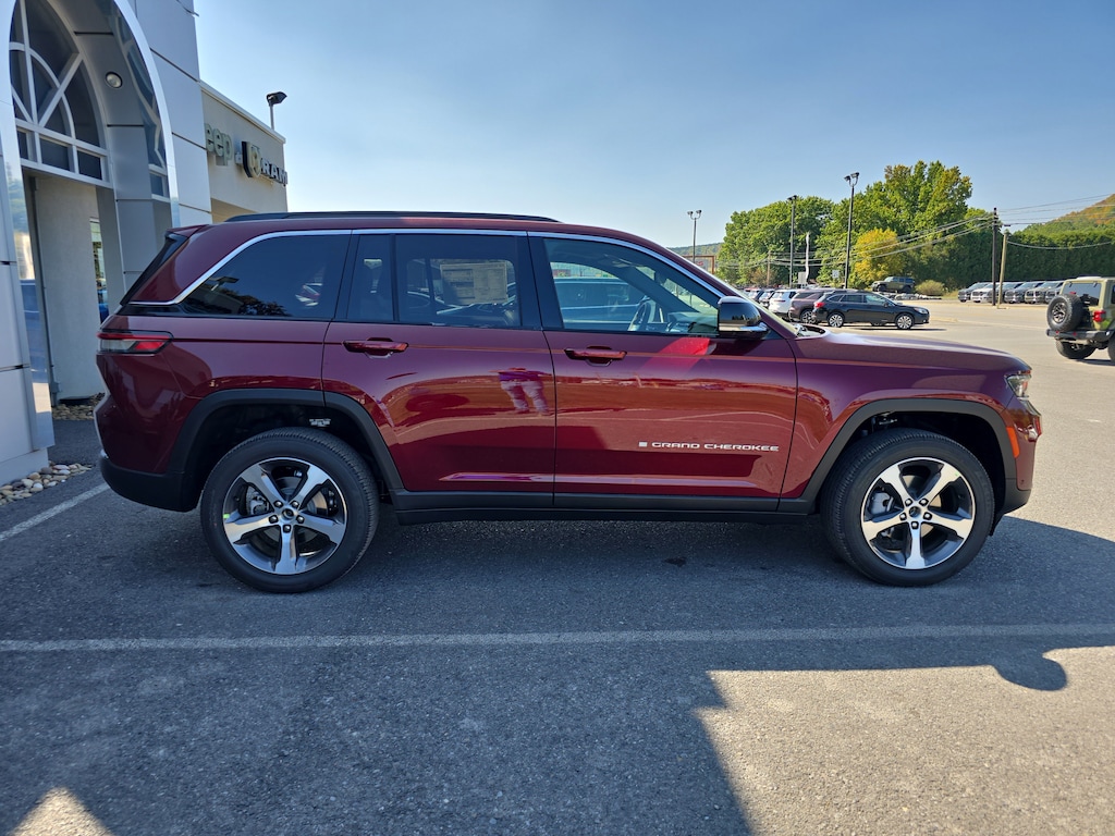 New 2025 Jeep Grand Cherokee LIMITED 4X4 Sport Utility