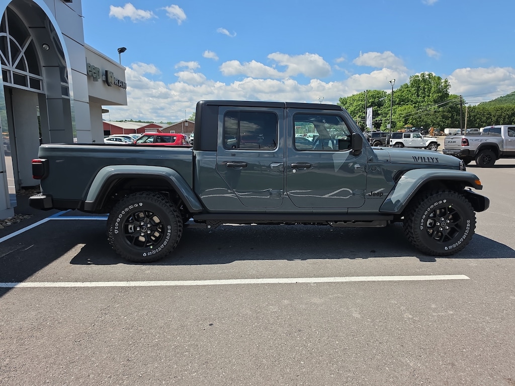 New 2026 Jeep Gladiator WILLYS 4X4 Pickup
