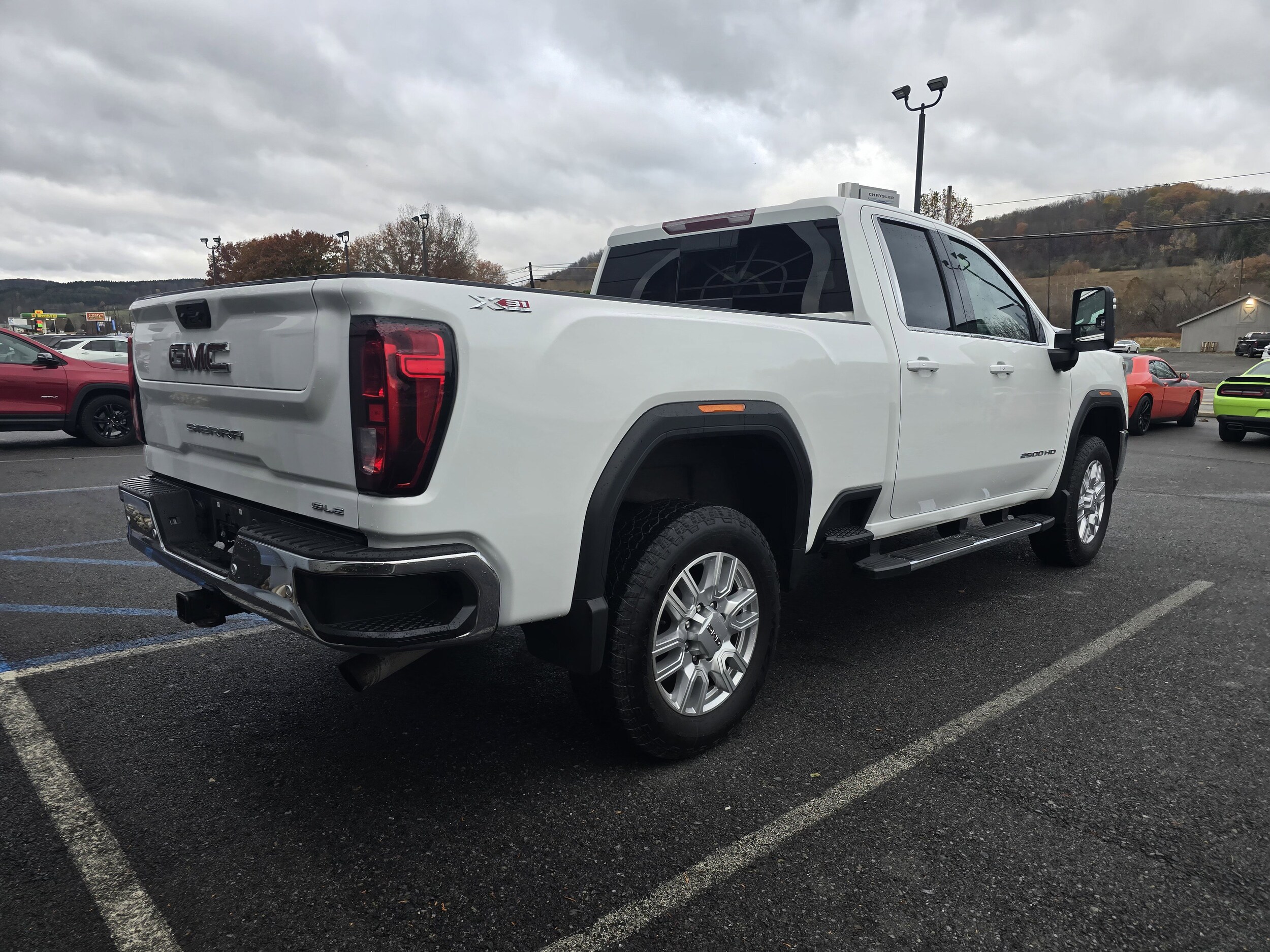 2023 Gmc Sierra 2500 HD SLE photo 2