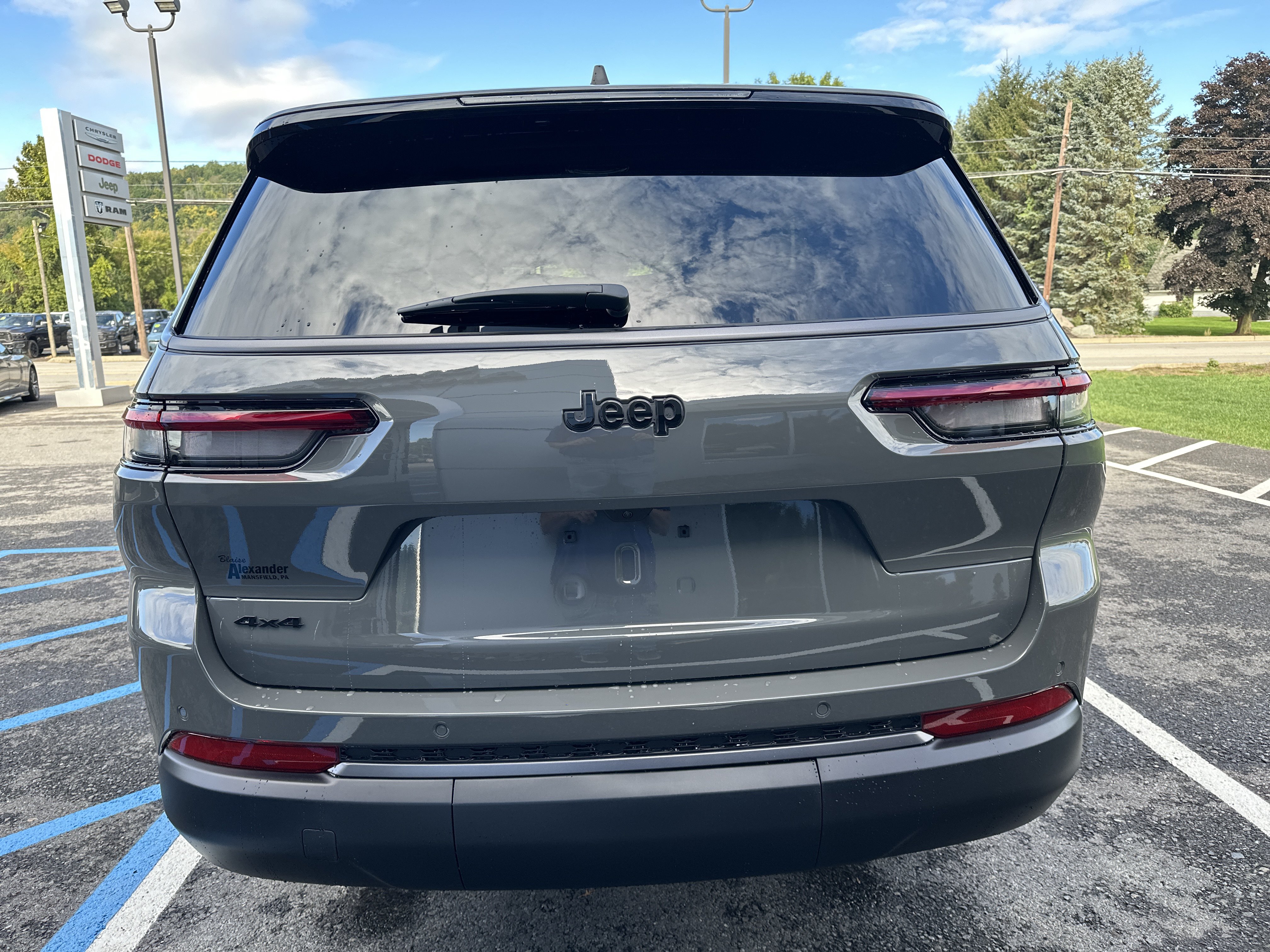 New 2027 Jeep Grand Cherokee L LIMITED 4X4 Sport Utility