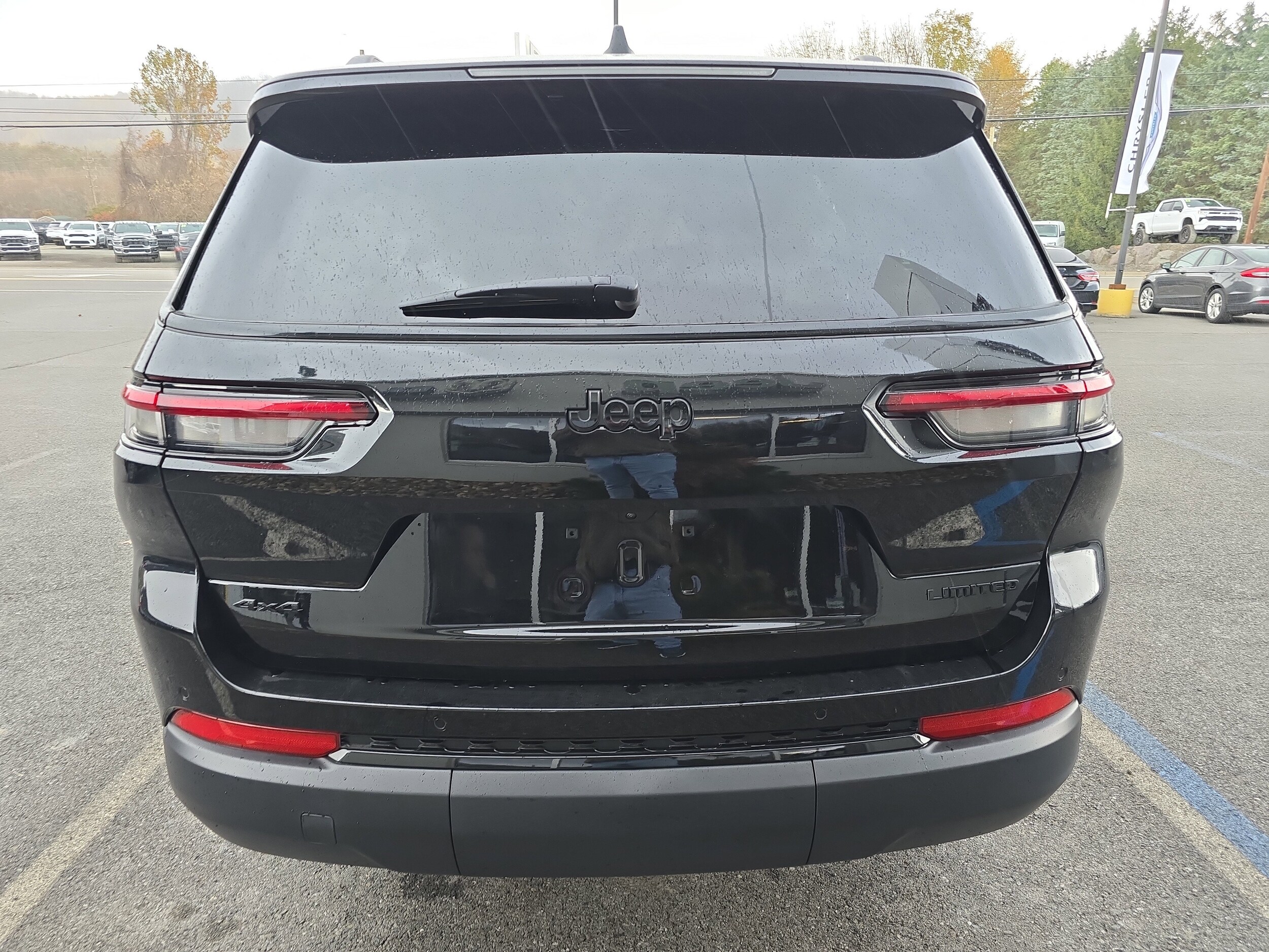 2025 Jeep Grand Cherokee Limited photo 3