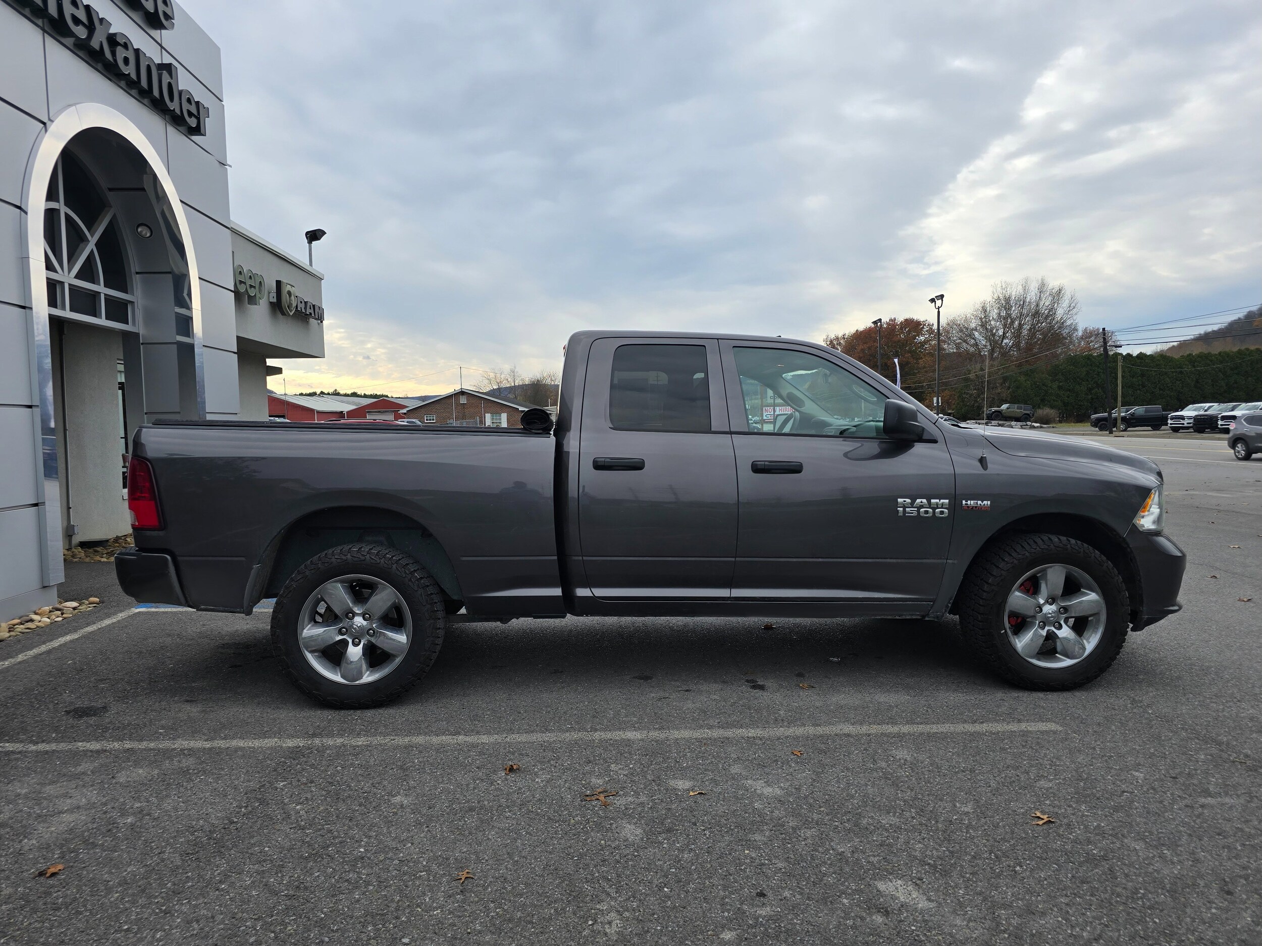 2018 Ram 1500 Express photo 2