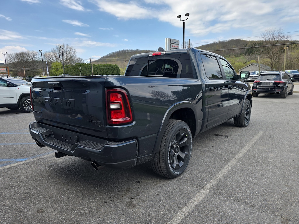 New 2026 Ram 1500 BIG HORN CREW CAB 4X4 5'7 BOX Pickup