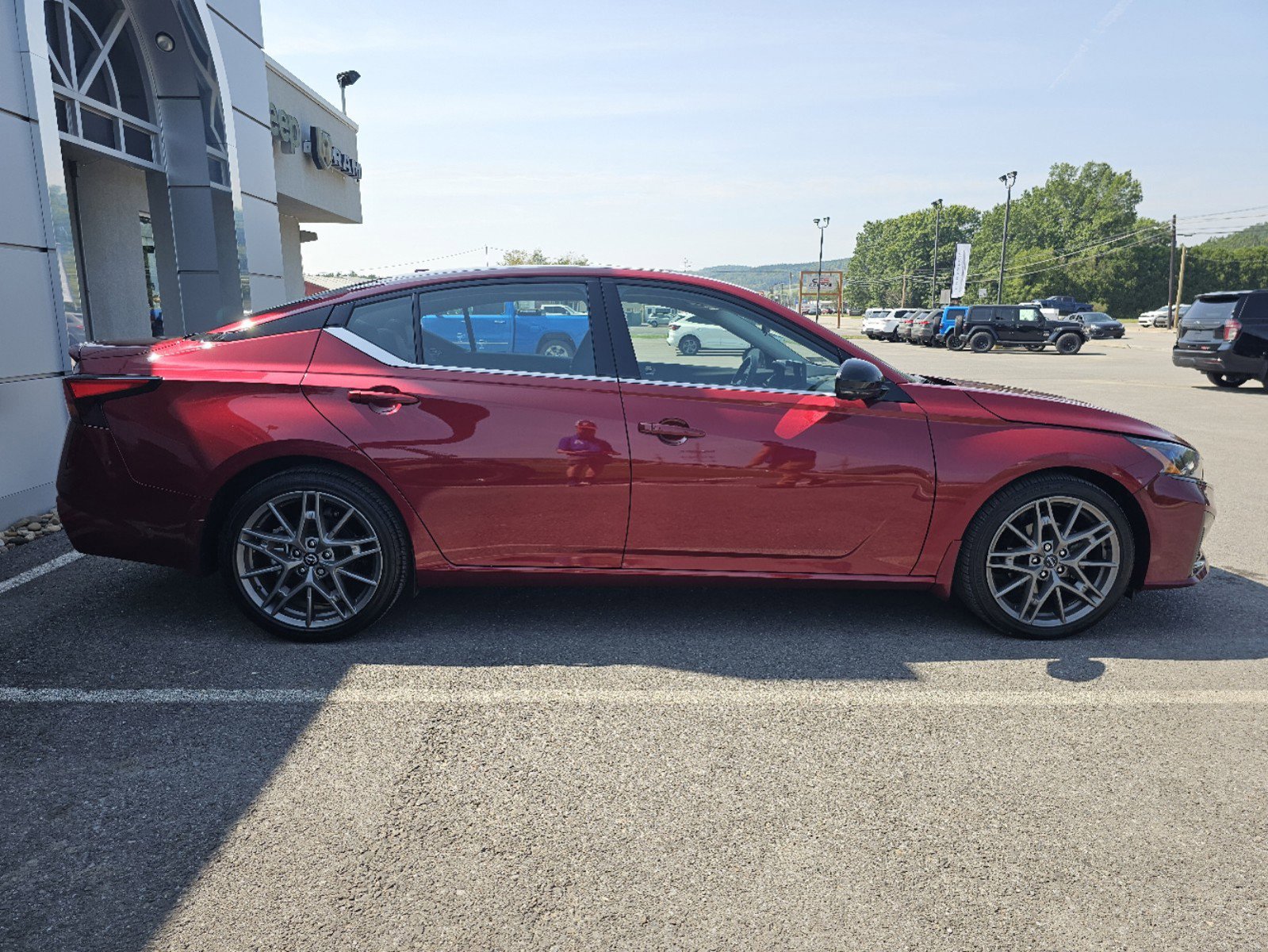 Used 2023 Nissan Altima SR with VIN 1N4AL4CV3PN349649 for sale in Mansfield, PA