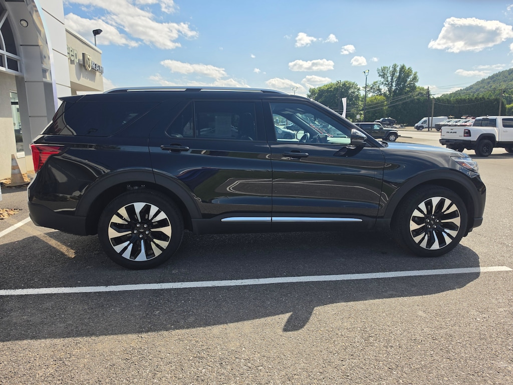 Used 2025 Ford Explorer Platinum SUV