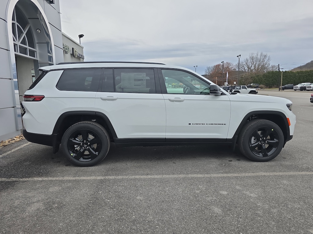 New 2025 Jeep Grand Cherokee L LIMITED 4X4 Sport Utility
