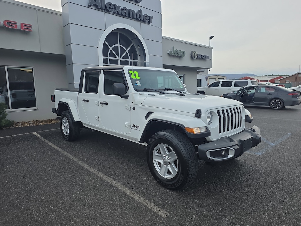 Used 2022 Jeep Gladiator Sport Truck Crew Cab