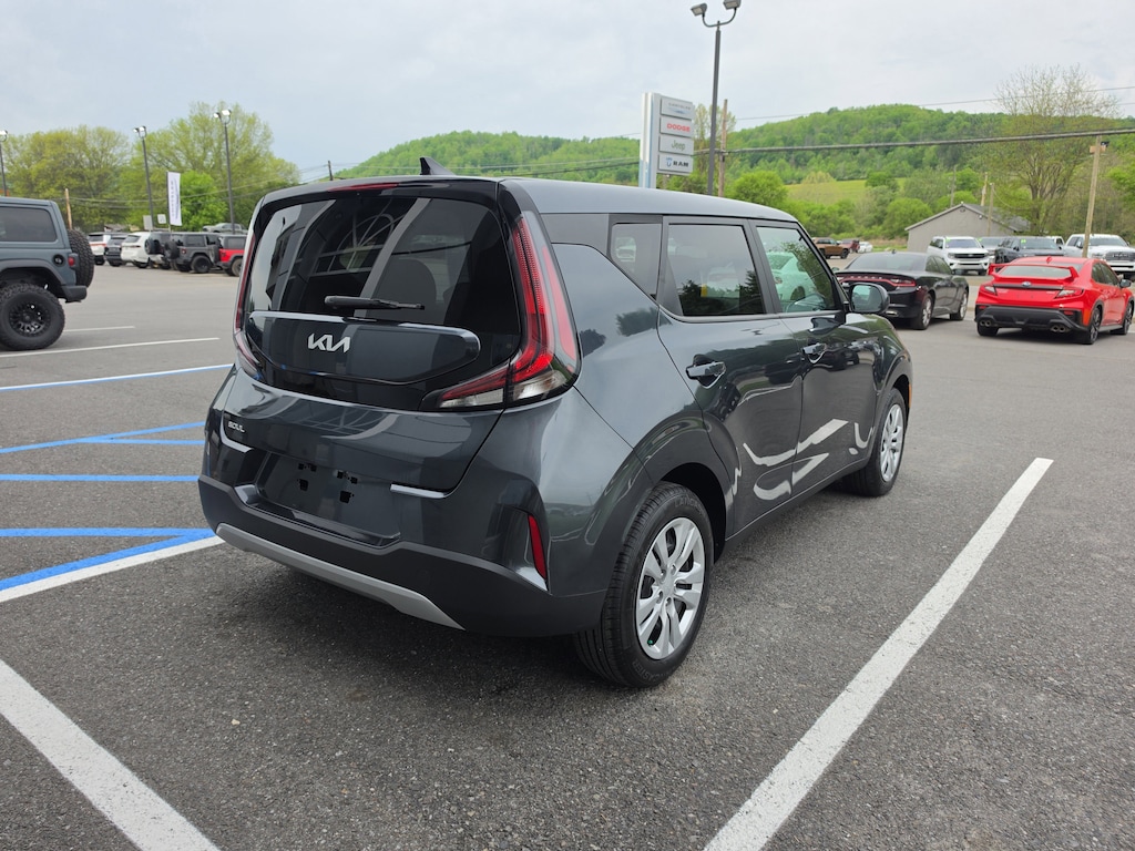 Used 2023 Kia Soul LX Hatchback