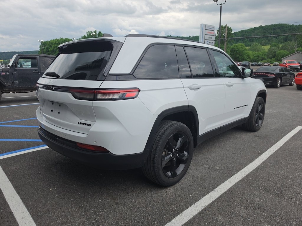 Used 2023 Jeep Grand Cherokee Limited SUV