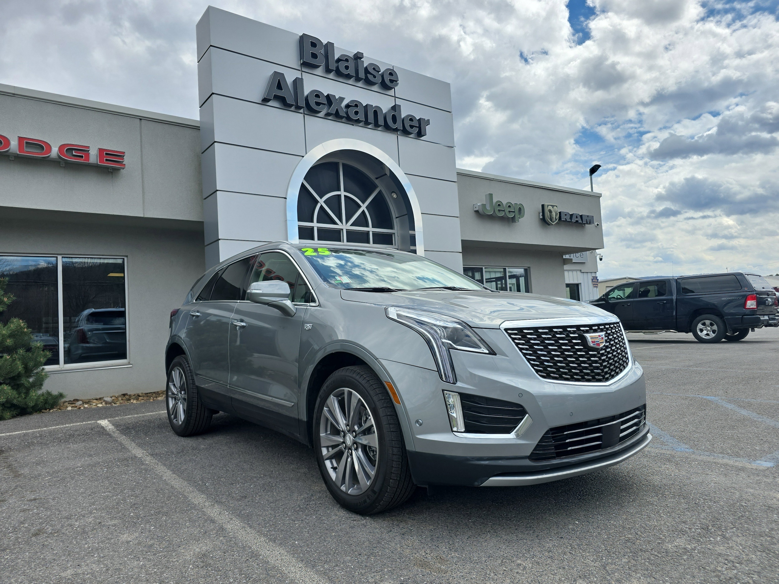 2025 Cadillac XT5 AWD Premium Luxury's photo