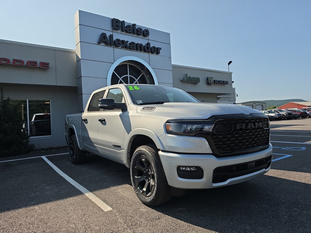 New 2026 Ram 1500 BIG HORN CREW CAB 4X4 5'7 BOX Pickup
