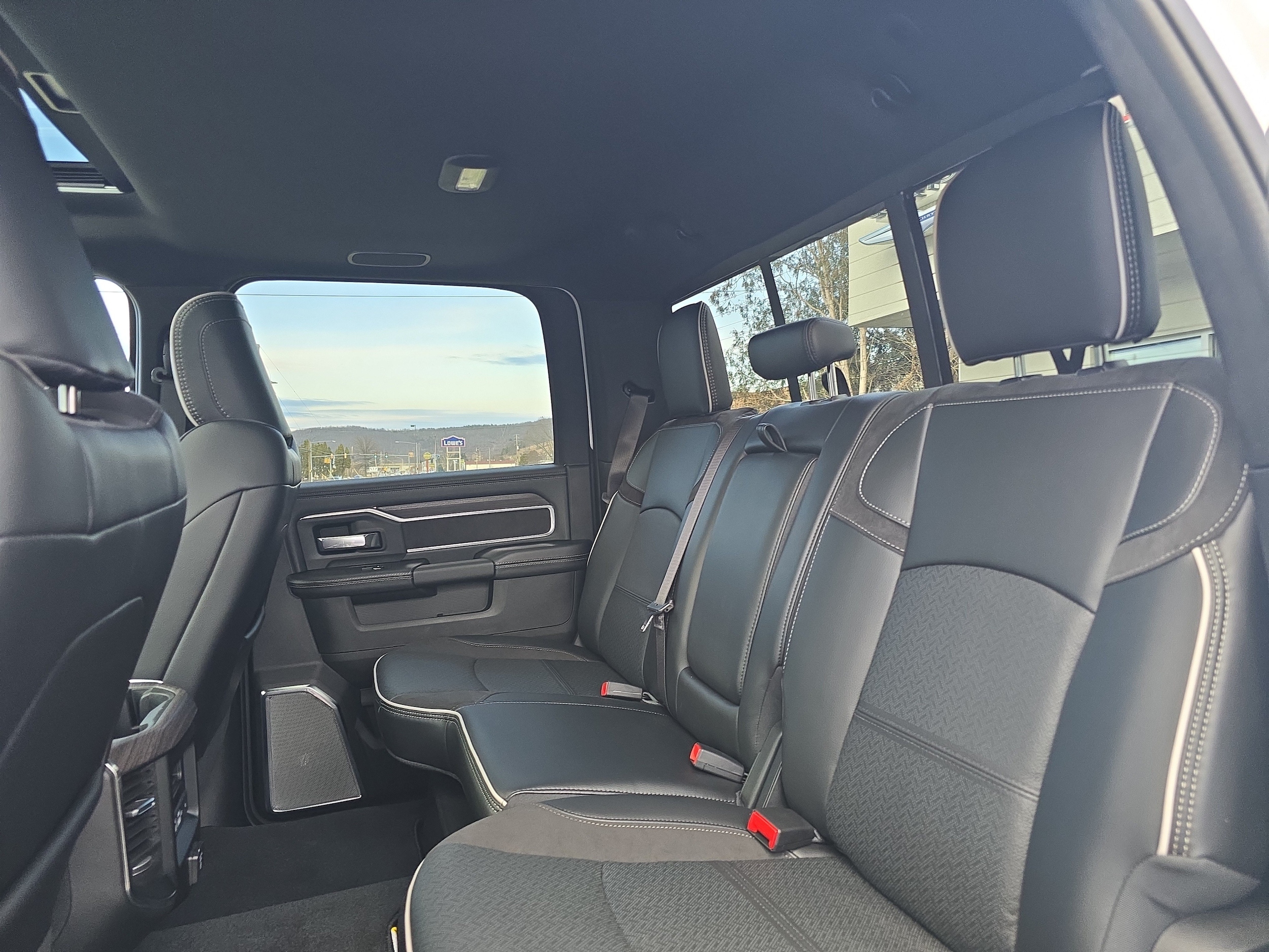2026 RAM 2500 Laramie - Photo 15