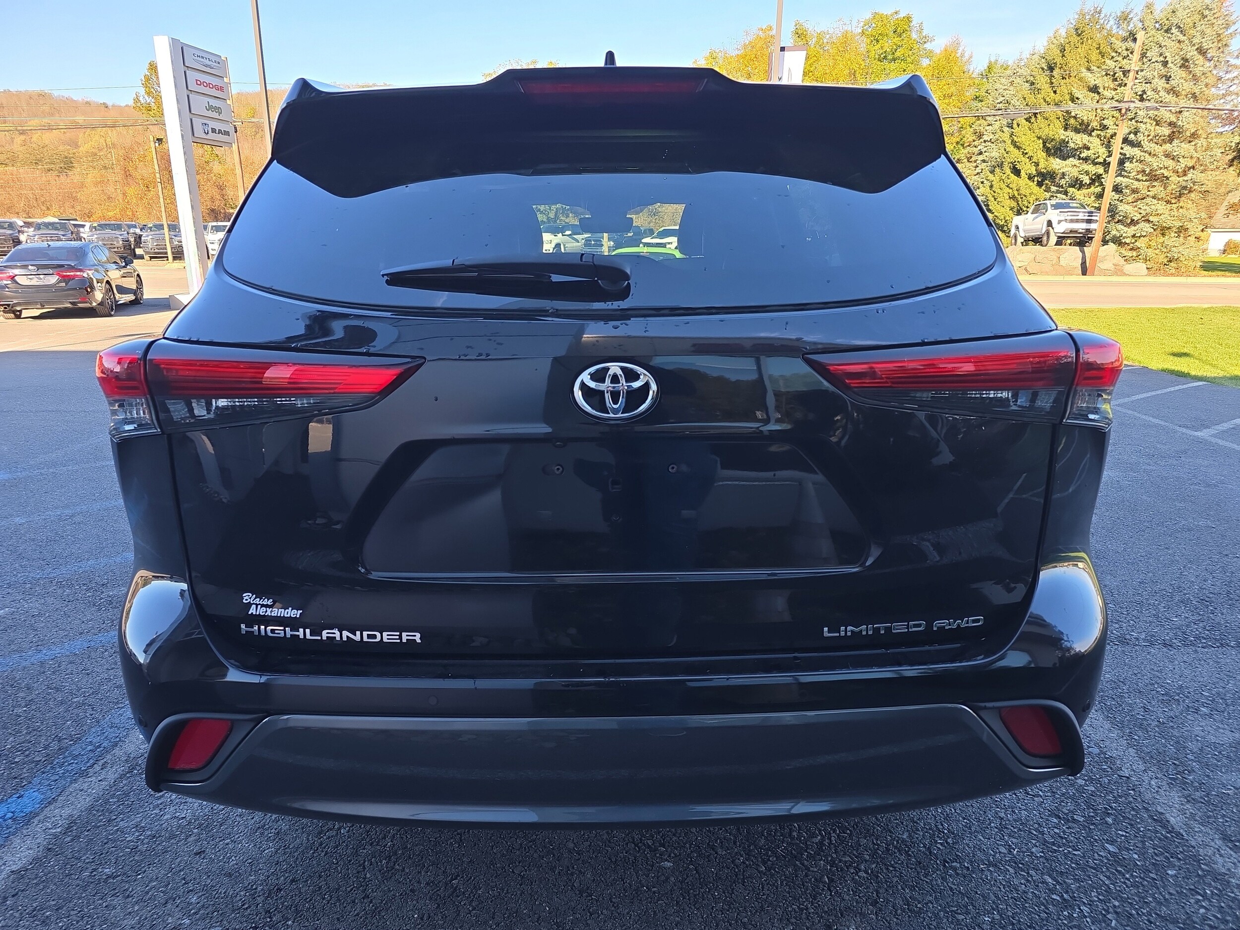2020 Toyota Highlander Limited photo 2
