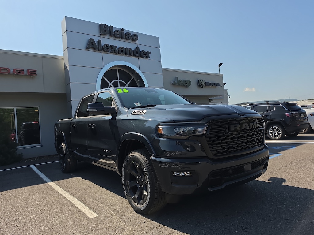 New 2026 Ram 1500 BIG HORN CREW CAB 4X4 5'7 BOX Pickup