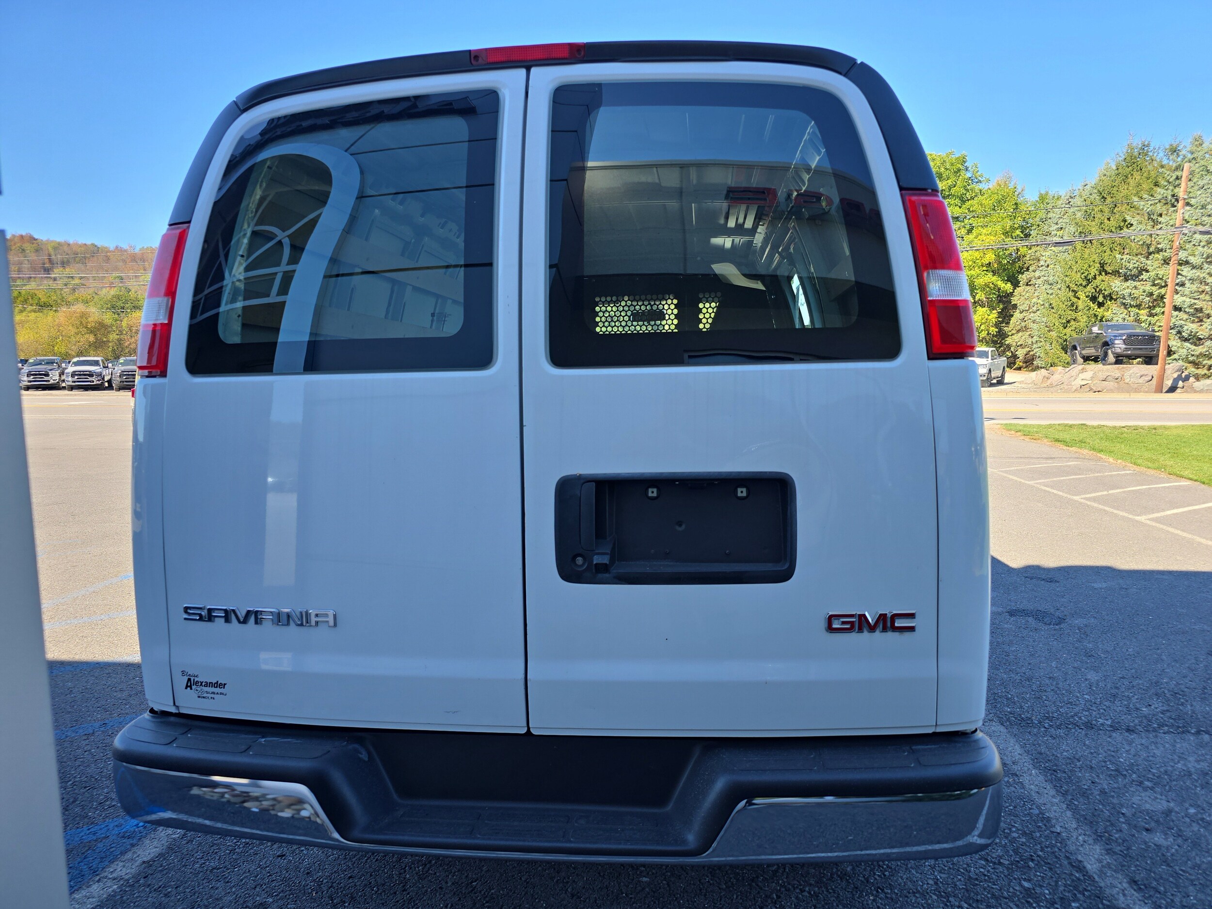 2023 Gmc Savana Cargo 2500 photo 3