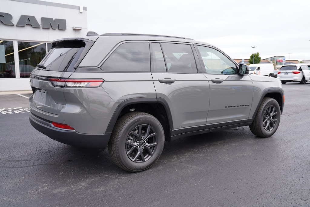 New 2027 Jeep Grand Cherokee LAREDO ALTITUDE 4X4 Sport Utility
