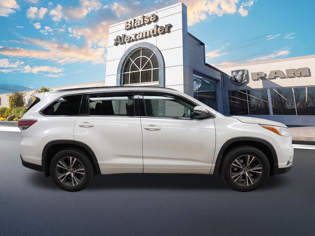 Used 2016 Toyota Highlander XLE SUV