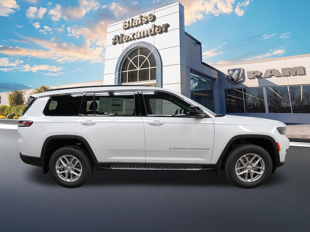 New 2026 Jeep Grand Cherokee L LAREDO X 4X4 Sport Utility