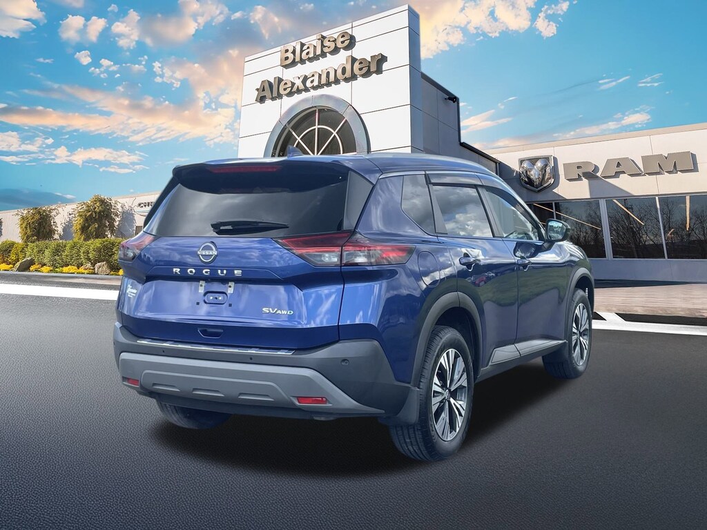 Used 2022 Nissan Rogue SV SUV