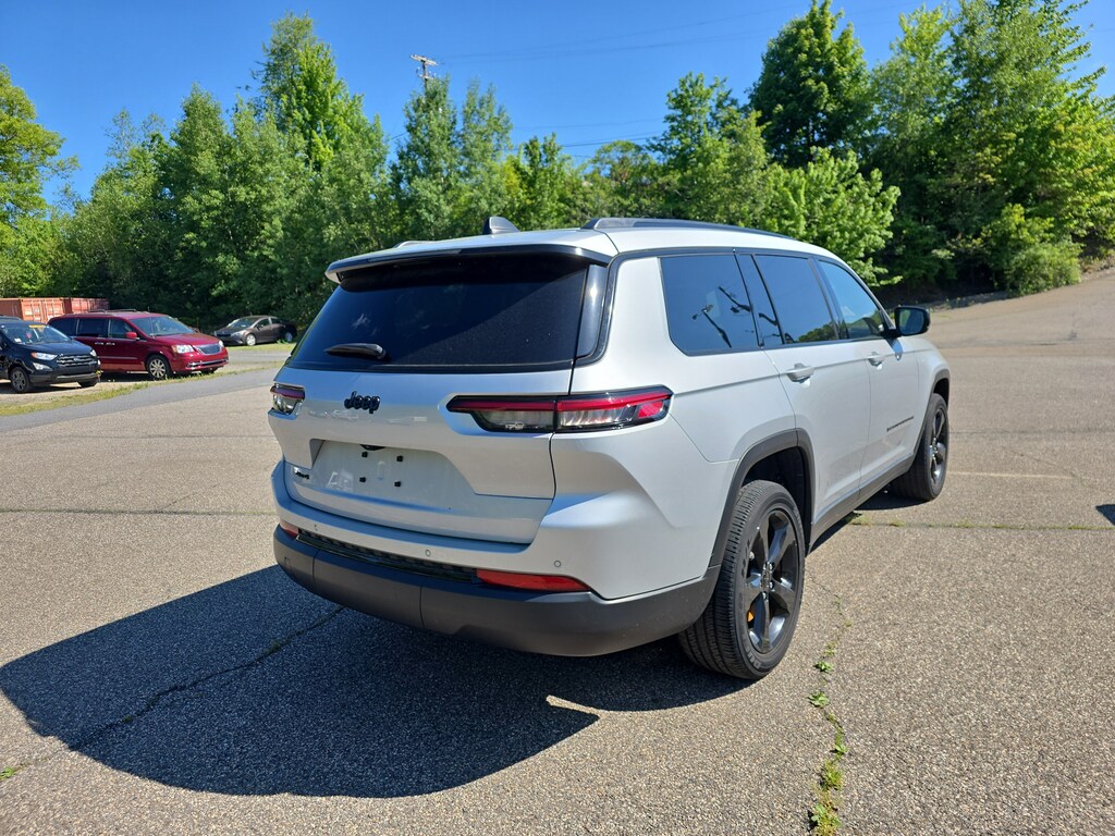 Used 2023 Jeep Grand Cherokee L Altitude X SUV